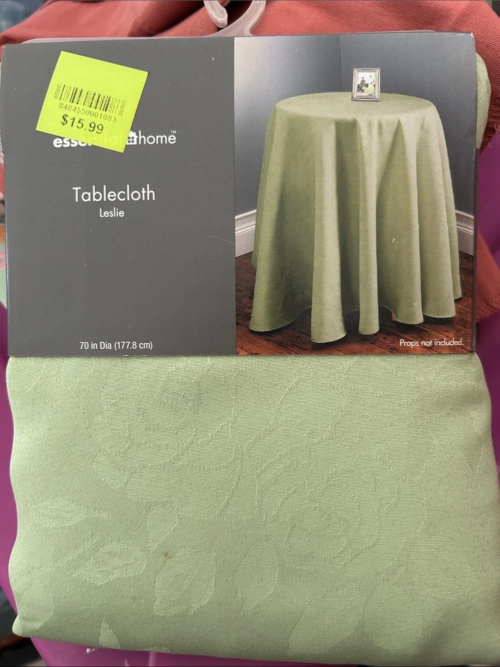 Essentials Light Green Round Tablecloth - Leslie